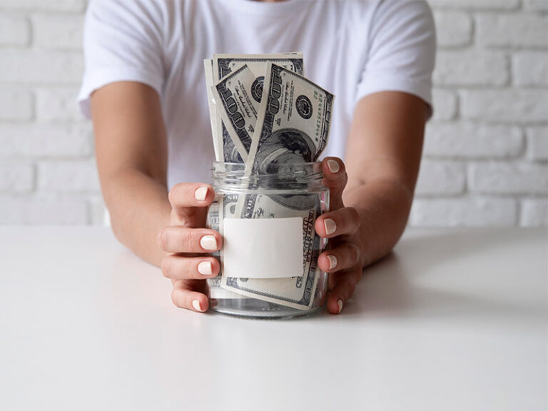 خرید دلار بهعنوان سرمایهگذاری در ایران