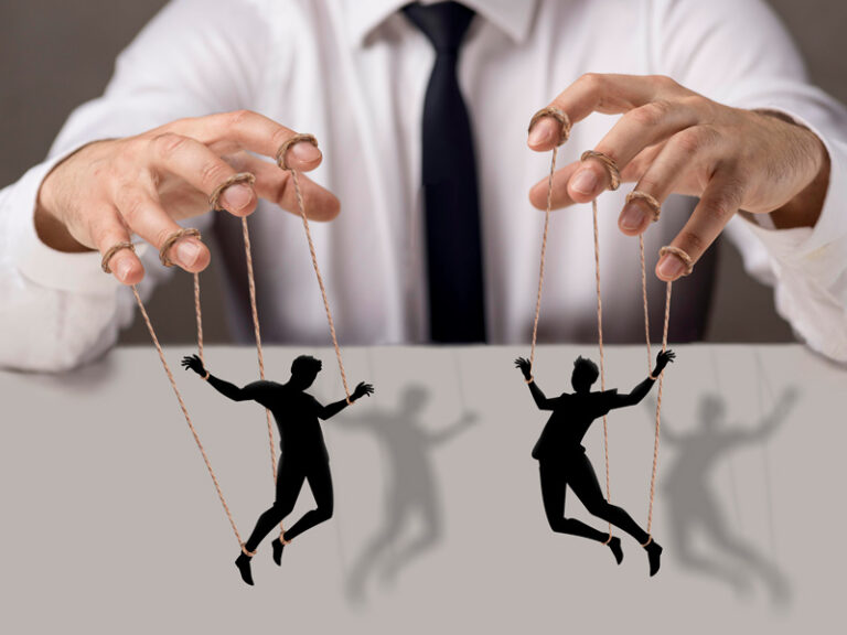 پیشبینی کنترل جهان توسط یک شخص یا گروه در سال 2024، از نظر اکونومیست