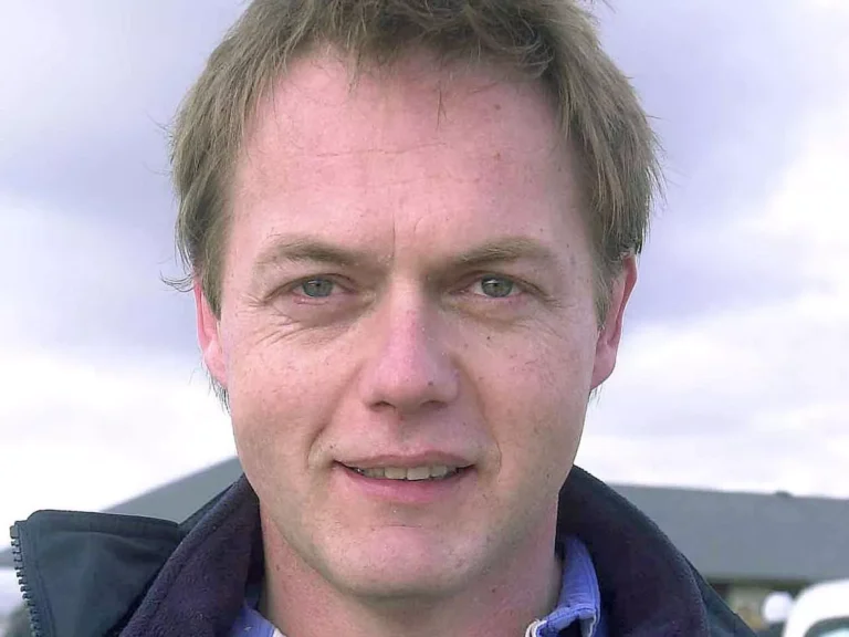 گری بیلفلد (Gary Bielfeldt)